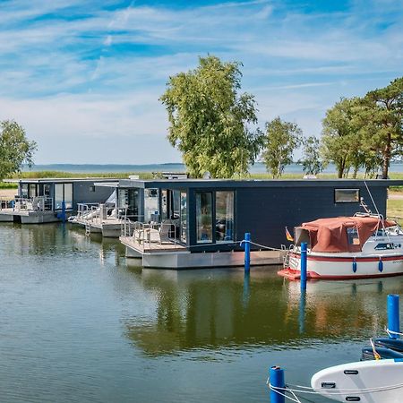 Marina Martinshafen Hotel Sassnitz Exterior photo